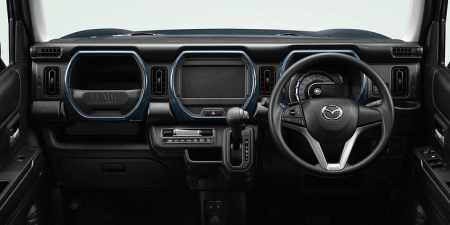 Торпедо Mazda Flair Crossover 2020 года  (фото 2 из 3)